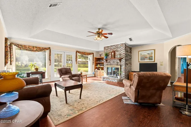 $639,000 | 5563 Douglas Ferry Road, Vernon, FL 32462