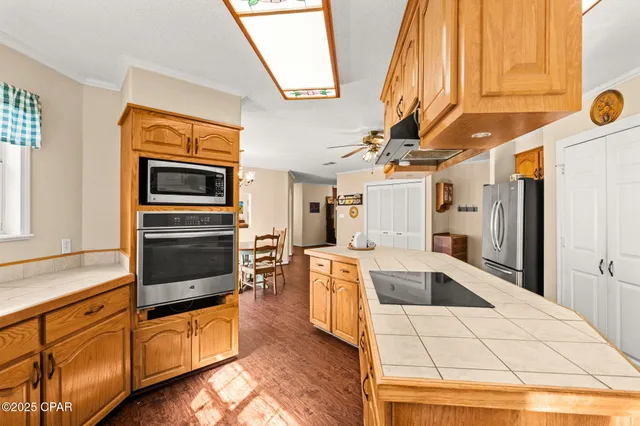 $639,000 | 5563 Douglas Ferry Road, Vernon, FL 32462