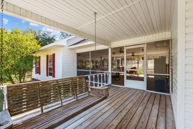 $639,000 | 5563 Douglas Ferry Road, Vernon, FL 32462