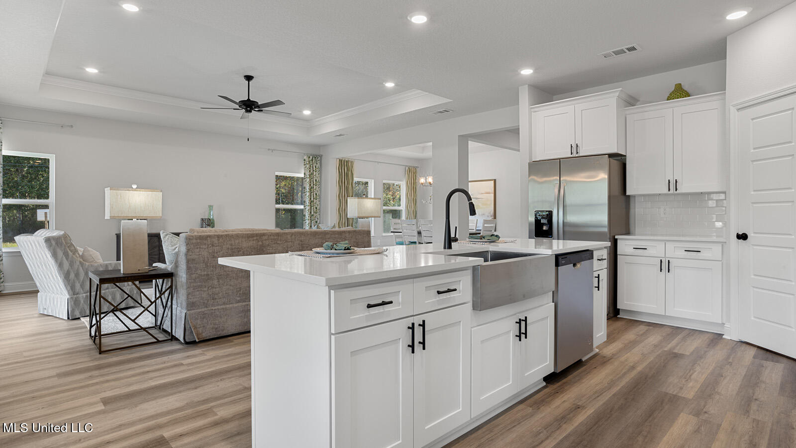 14411 South Swan Road Gulfport, MS 39503 - Photo 12 of 42 Kitchen