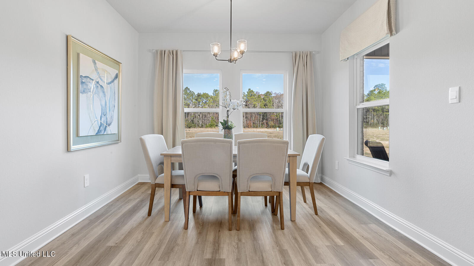 14411 South Swan Road Gulfport, MS 39503 - Photo 17 of 42 Dining Room