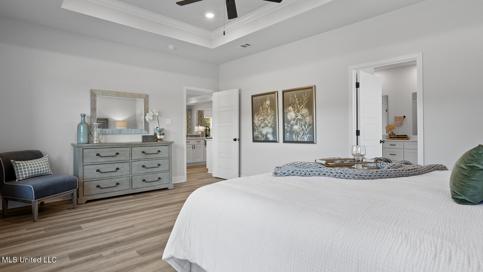 14411 South Swan Road Gulfport, MS 39503 - Photo 19 of 42 Primary Suite