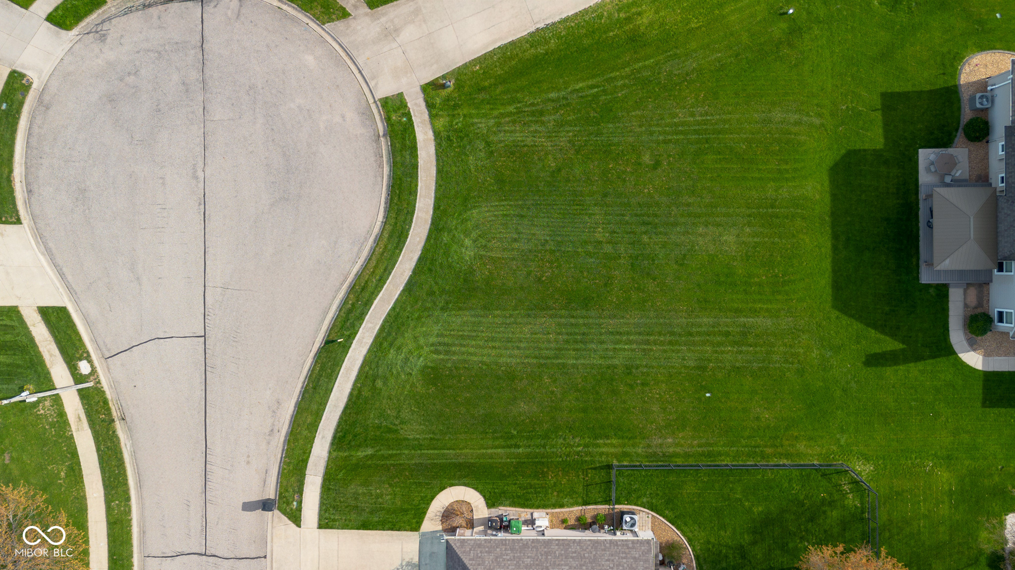 3210 Overlook Court Columbus, IN 47203 - Photo 3 of 5