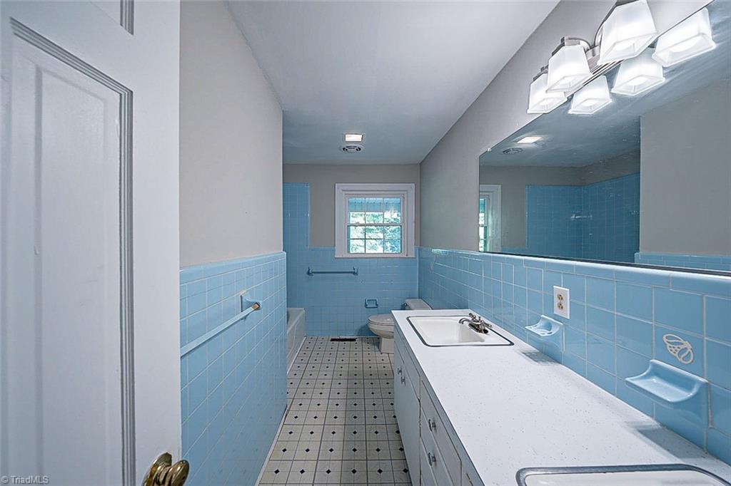 5660 Sweetbriar Road Pfafftown, NC 27040 - Photo 6 of 20 Gallery Image 6