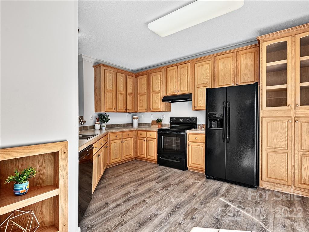 413 Low Gap Road Hendersonville, NC 28792 - Photo 10 of 26 Gallery Image 10