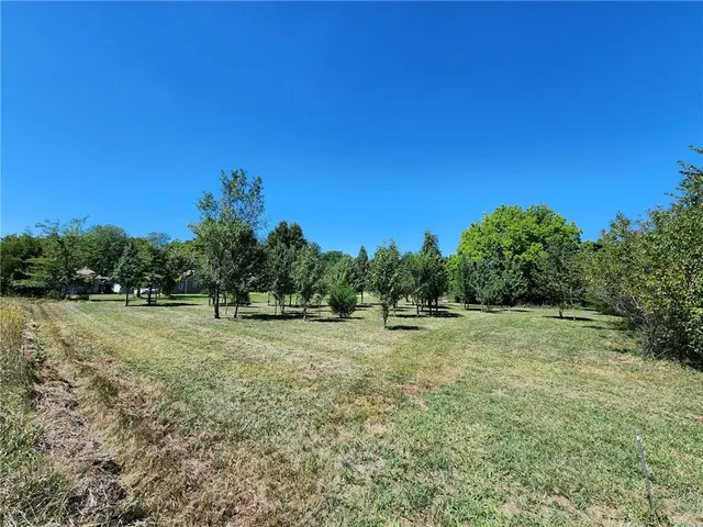 $15,000 | 26 Ohio Drive, Linn Valley, KS 66040