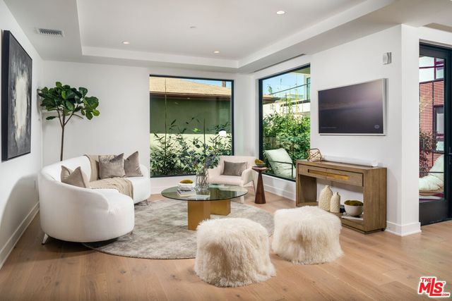 $19,710 | 725 North Croft Avenue, Unit 310, Los Angeles, CA 90069