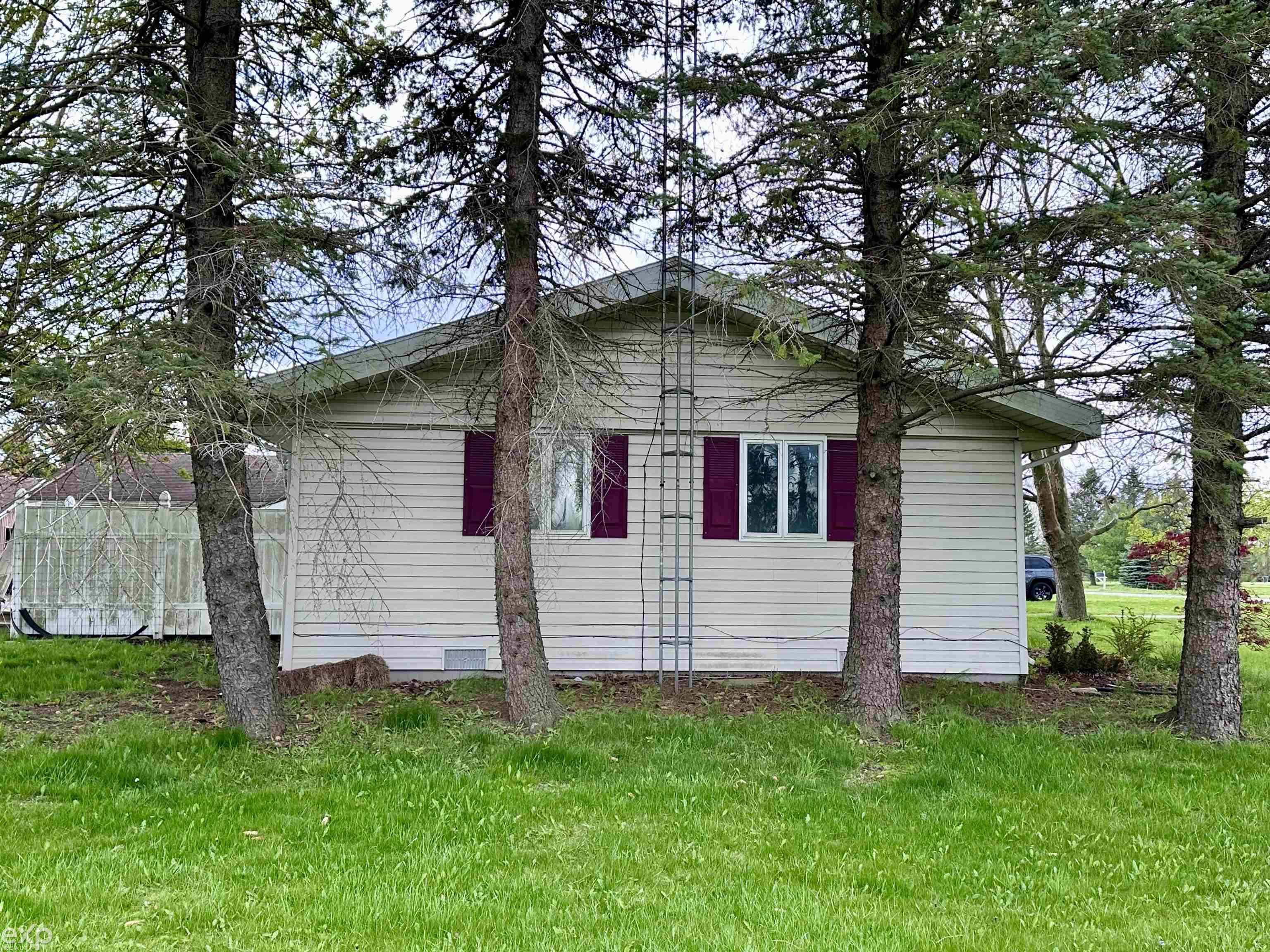 8804 Wildcat Road Jeddo, MI 48032 - Photo 5 of 57