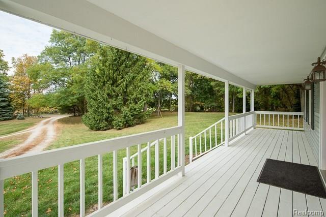 10170 Faussett Road Fenton, MI 48430 - Photo 4 of 33