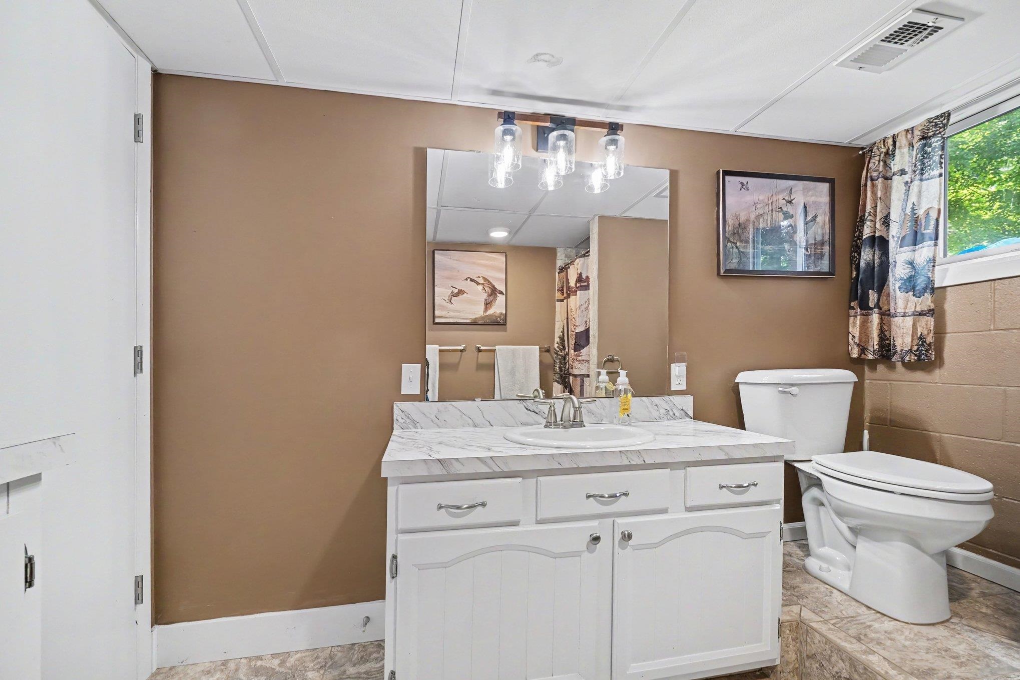 4380 South Crawford Road Mount Pleasant, MI 48858 - Photo 9 of 24 1947884-b3927a0d-efe3-4ca0-b794-8dcdd1919470.JPG