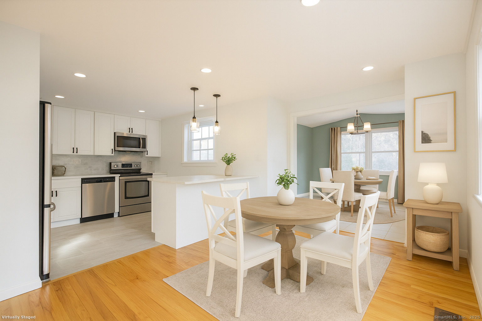 44 Simsbury Manor Drive Simsbury, CT 06089 - Photo 14 of 35