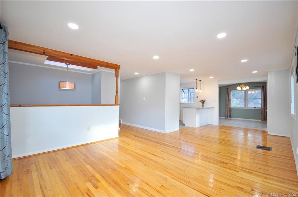 44 Simsbury Manor Drive Simsbury, CT 06089 - Photo 16 of 35 Family Room