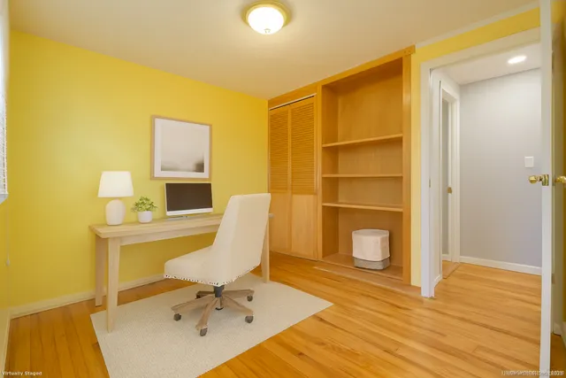 $450,000 | 44 Simsbury Manor Drive, Simsbury, CT 06089