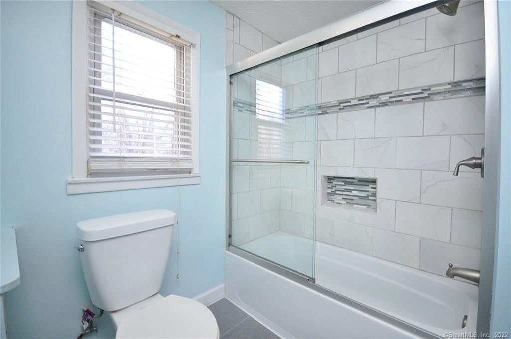 44 Simsbury Manor Drive Simsbury, CT 06089 - Photo 32 of 35 Master Bathroom