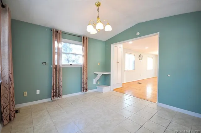 $450,000 | 44 Simsbury Manor Drive, Simsbury, CT 06089