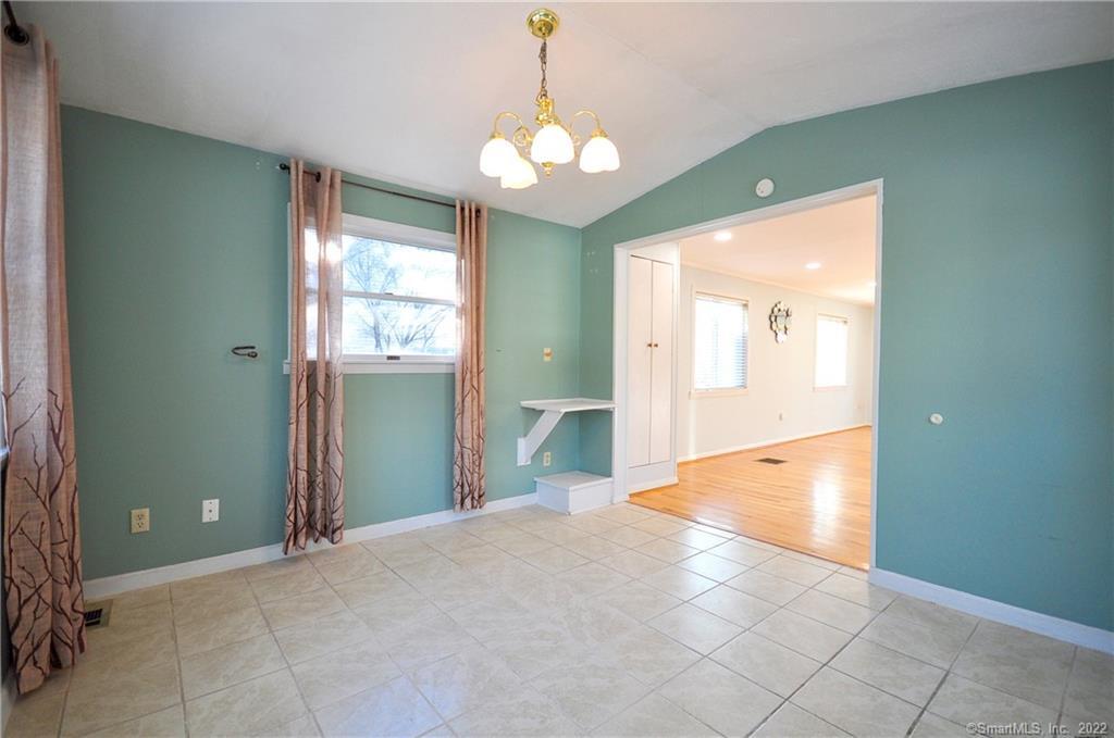 44 Simsbury Manor Drive Simsbury, CT 06089 - Photo 10 of 35 Dining Room