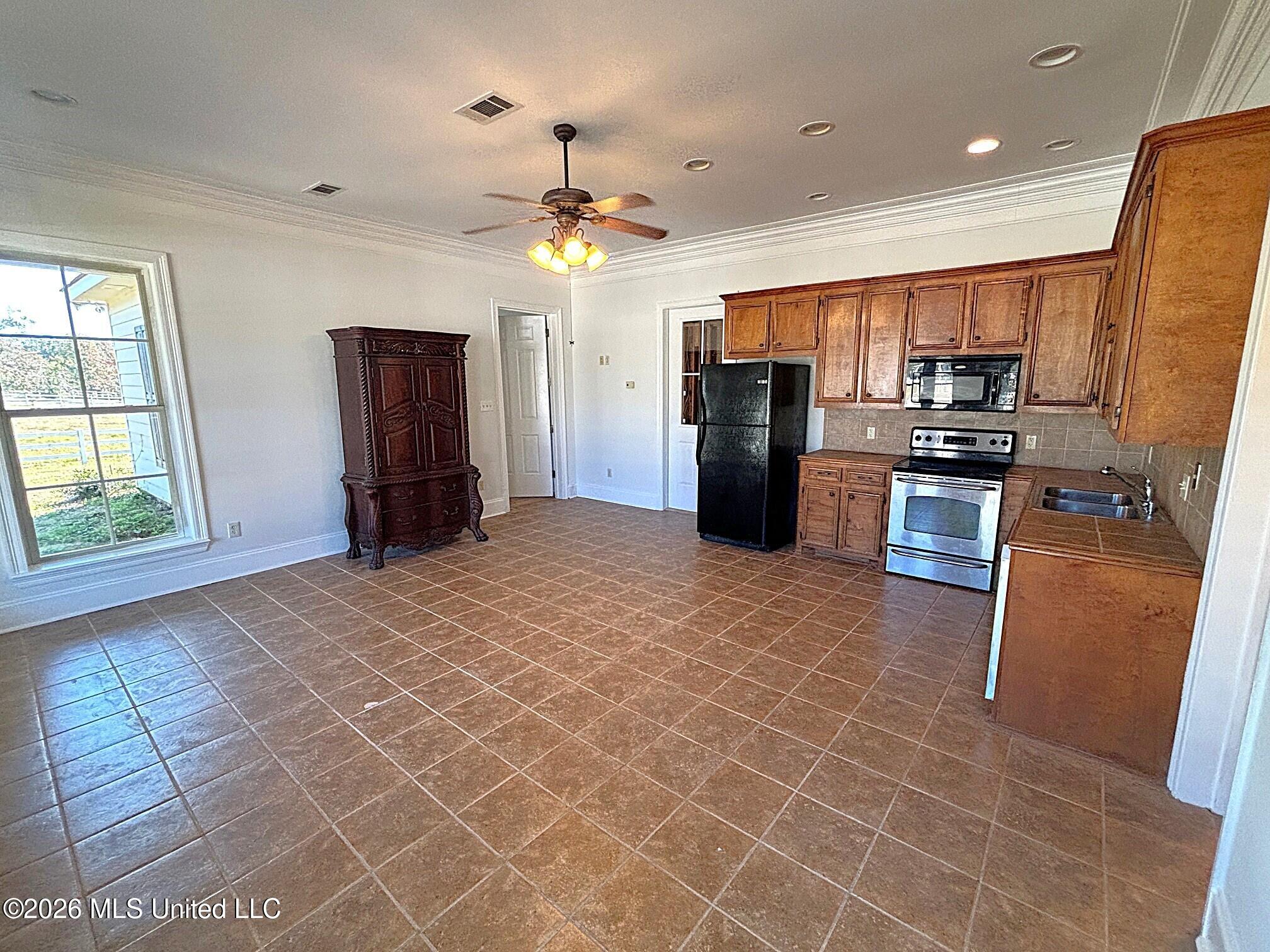 1072 Country Club Road McComb, MS 39648 - Photo 14 of 23 IMG_1110