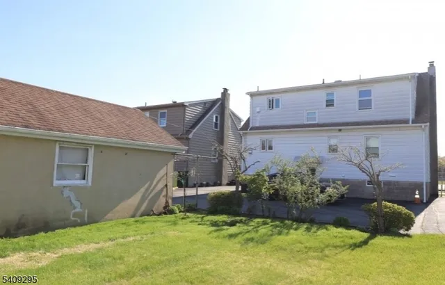 $2,100 | 172 Kanouse Street, Unit 2, Boonton, NJ 07005