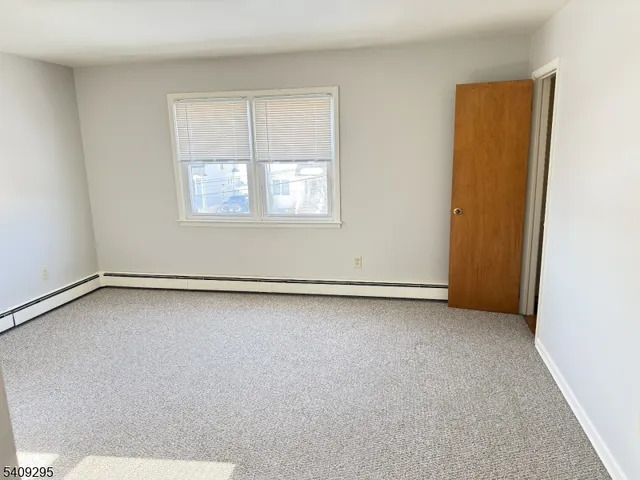 $2,100 | 172 Kanouse Street, Unit 2, Boonton, NJ 07005