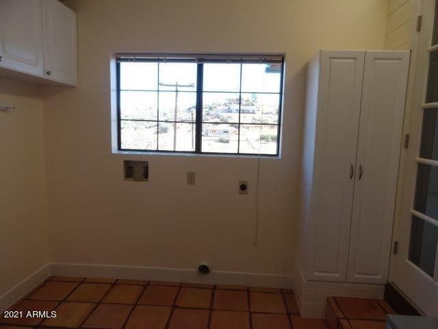 18328 Henry Coe Road Peeples Valley, AZ 86332 - Photo 16 of 27 Utility Room