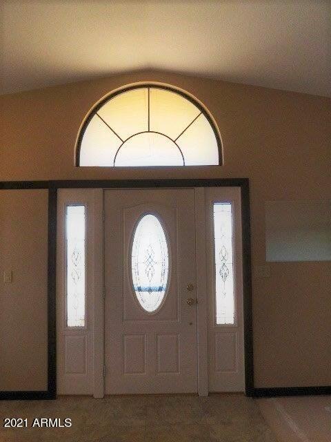 18328 Henry Coe Road Peeples Valley, AZ 86332 - Photo 2 of 27 Foyer