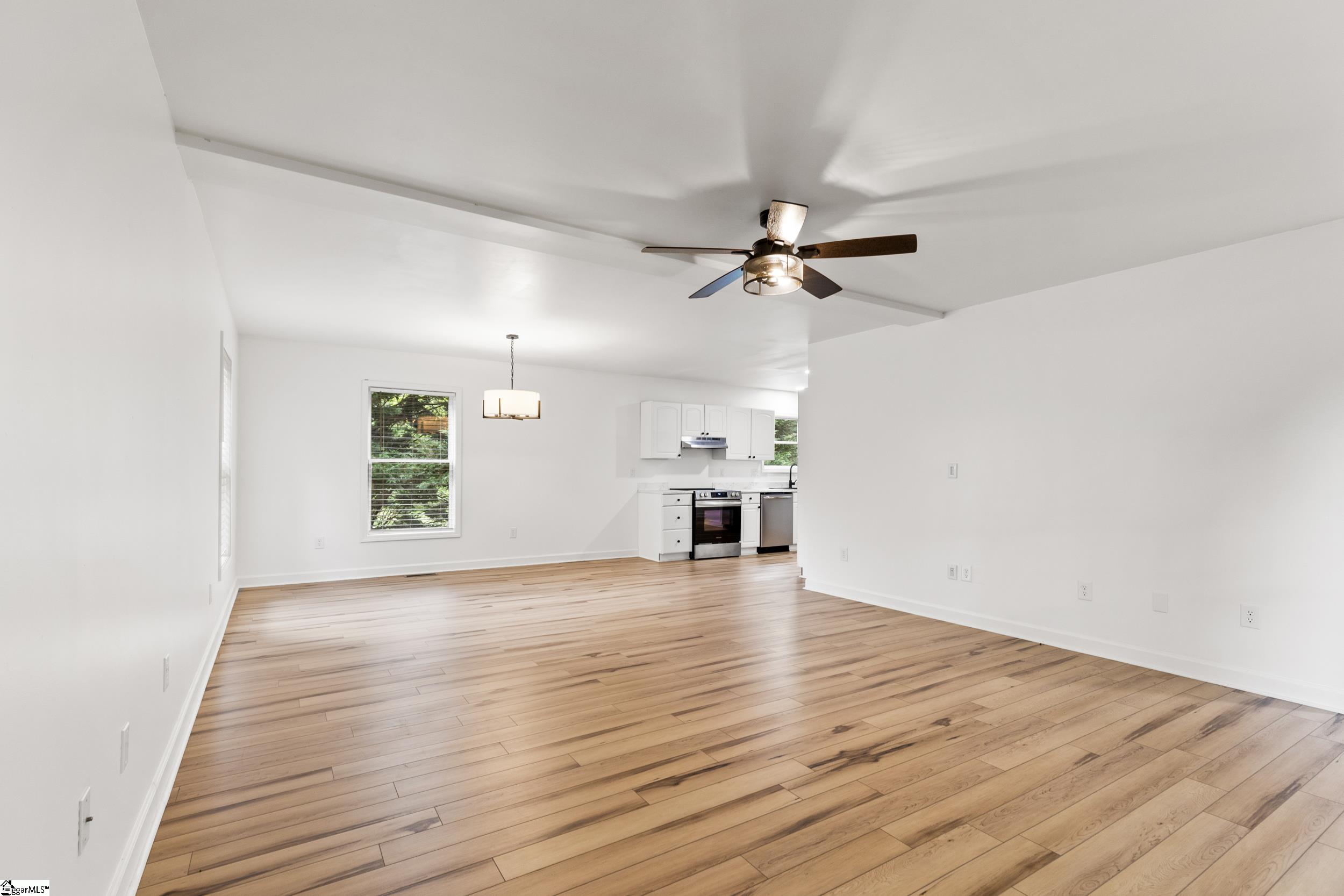 421 Wood Road Taylors, SC 29687 - Photo 7 of 30