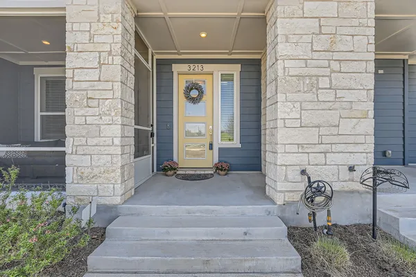 $874,900 | 3213 Zach Scott Street, Austin, TX 78723