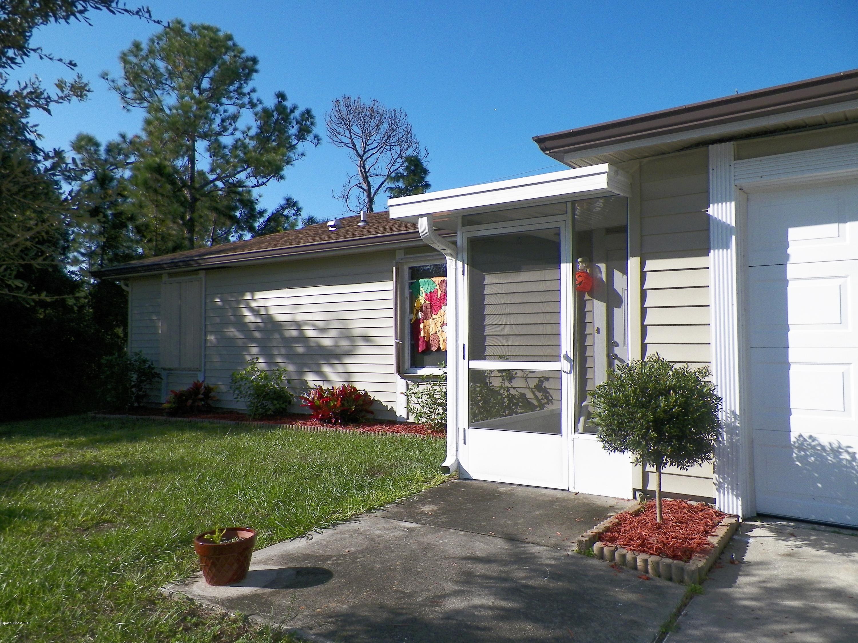 246 Sarah Road Southwest Palm Bay, FL 32908 - Photo 17 of 19 104_0218