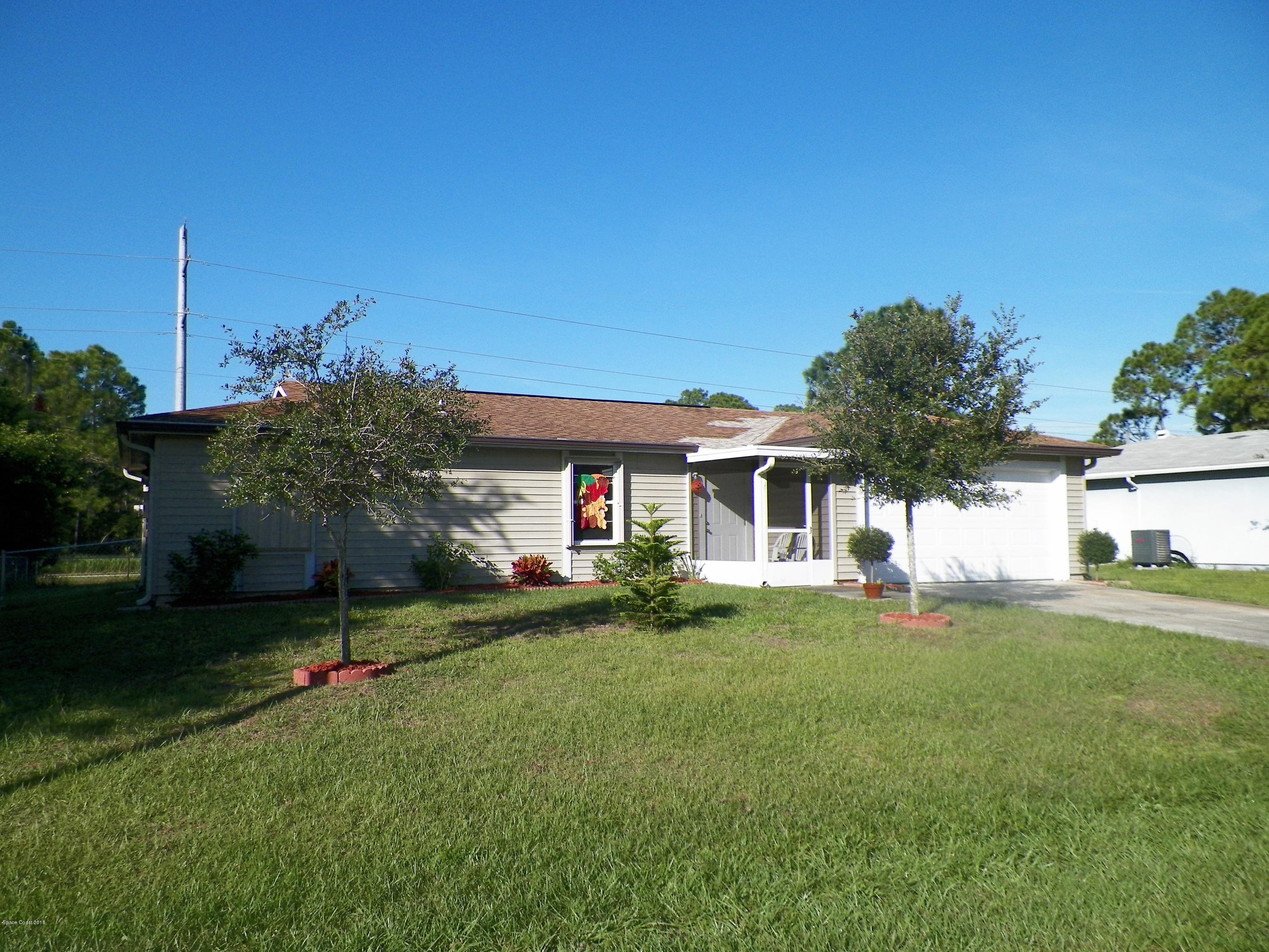 246 Sarah Road Southwest Palm Bay, FL 32908 - Photo 3 of 19 104_0198