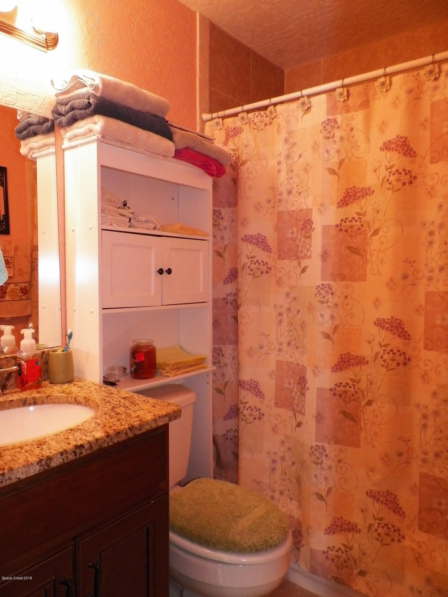 246 Sarah Road Southwest Palm Bay, FL 32908 - Photo 6 of 19 104_0246