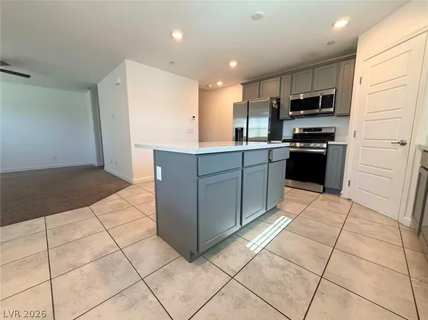 $2,000 | 699 Pickled Pepper Place, Henderson, NV 89011