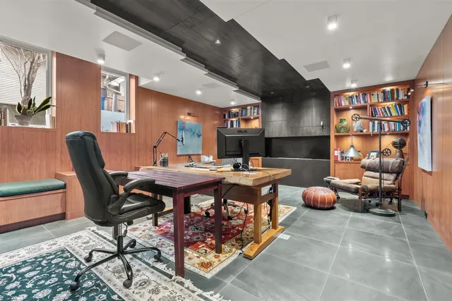 $3,295,000 | 530 Essex Road, Kenilworth, IL 60043