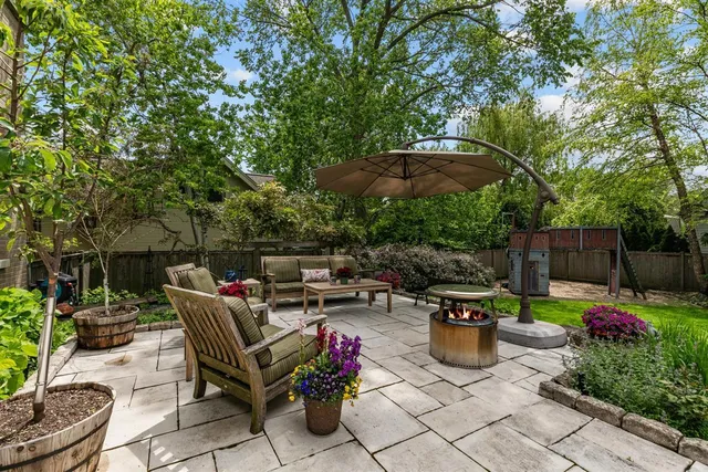 $3,295,000 | 530 Essex Road, Kenilworth, IL 60043