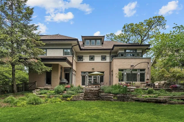 $3,295,000 | 530 Essex Road, Kenilworth, IL 60043