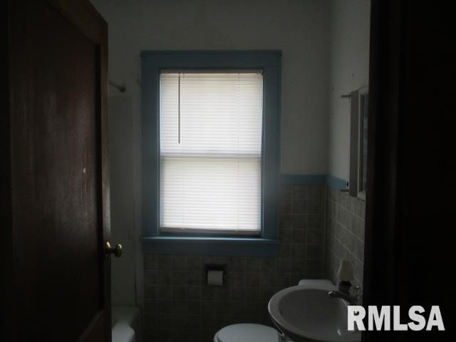 138 Brookview Road East Peoria, IL 61611 - Photo 15 of 21 Gallery Image 15