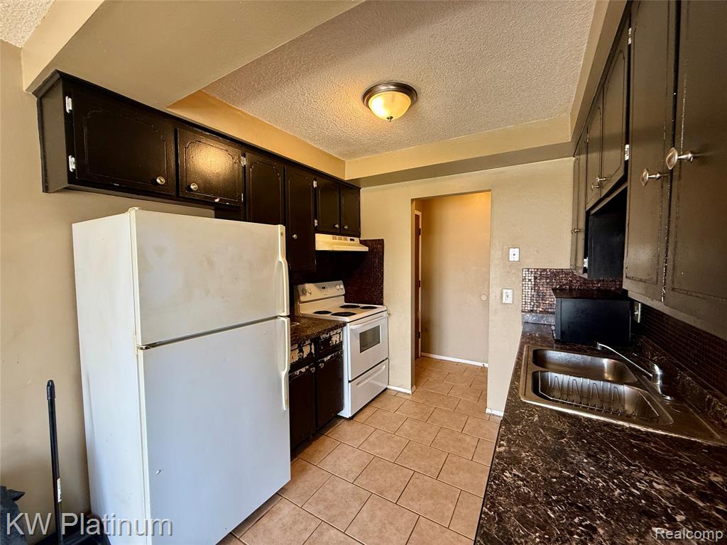 8214 24 Mile Road Utica, MI 48316 - Photo 5 of 14