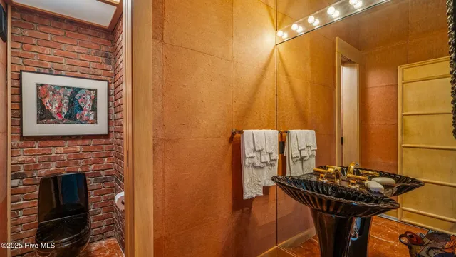 $1,880,000 | 50 Cherry Hill Drive, Pinehurst, NC 28374