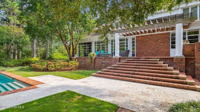 $1,880,000 | 50 Cherry Hill Drive, Pinehurst, NC 28374