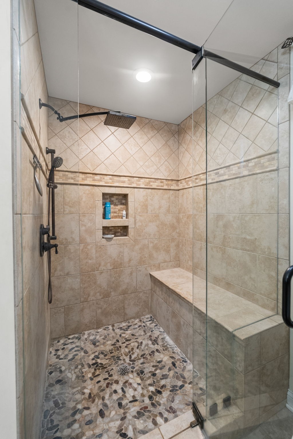 612 Fairway Trail Springfield, TN 37172 - Photo 16 of 50 a bathroom with a shower