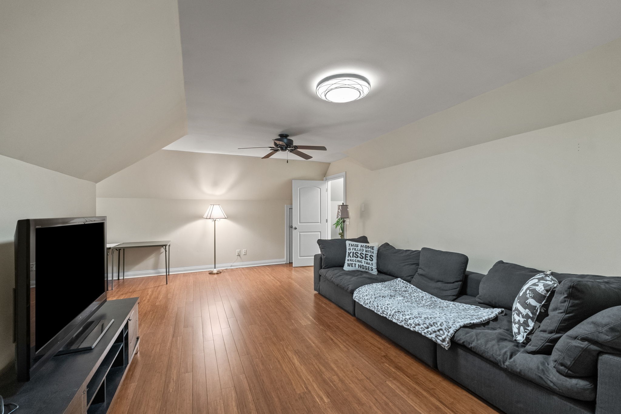 612 Fairway Trail Springfield, TN 37172 - Photo 30 of 50 a living room with furniture and a flat screen tv