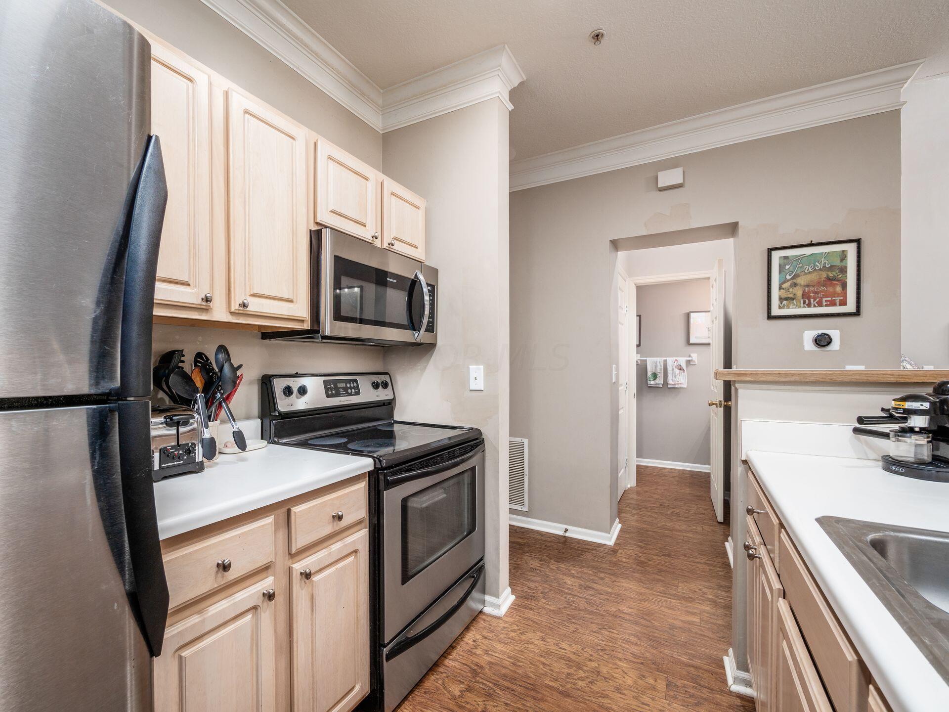 6010 Inishmore Lane Dublin, OH 43017 - Photo 16 of 48 Kitchen 4