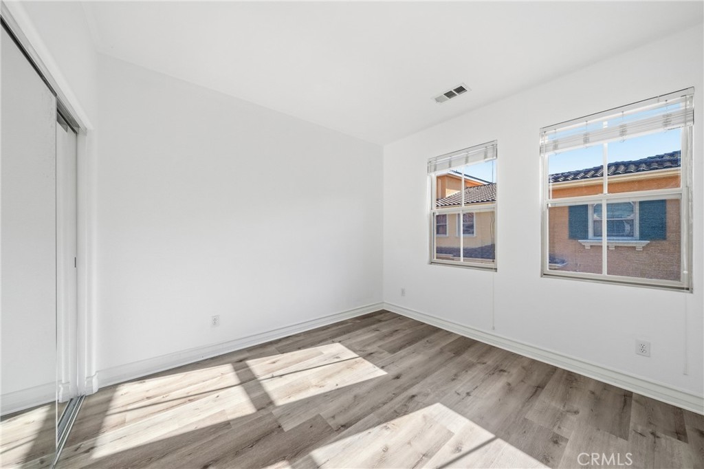 123 Chantilly Irvine, CA 92620 - Photo 23 of 31 a view of empty room with windows