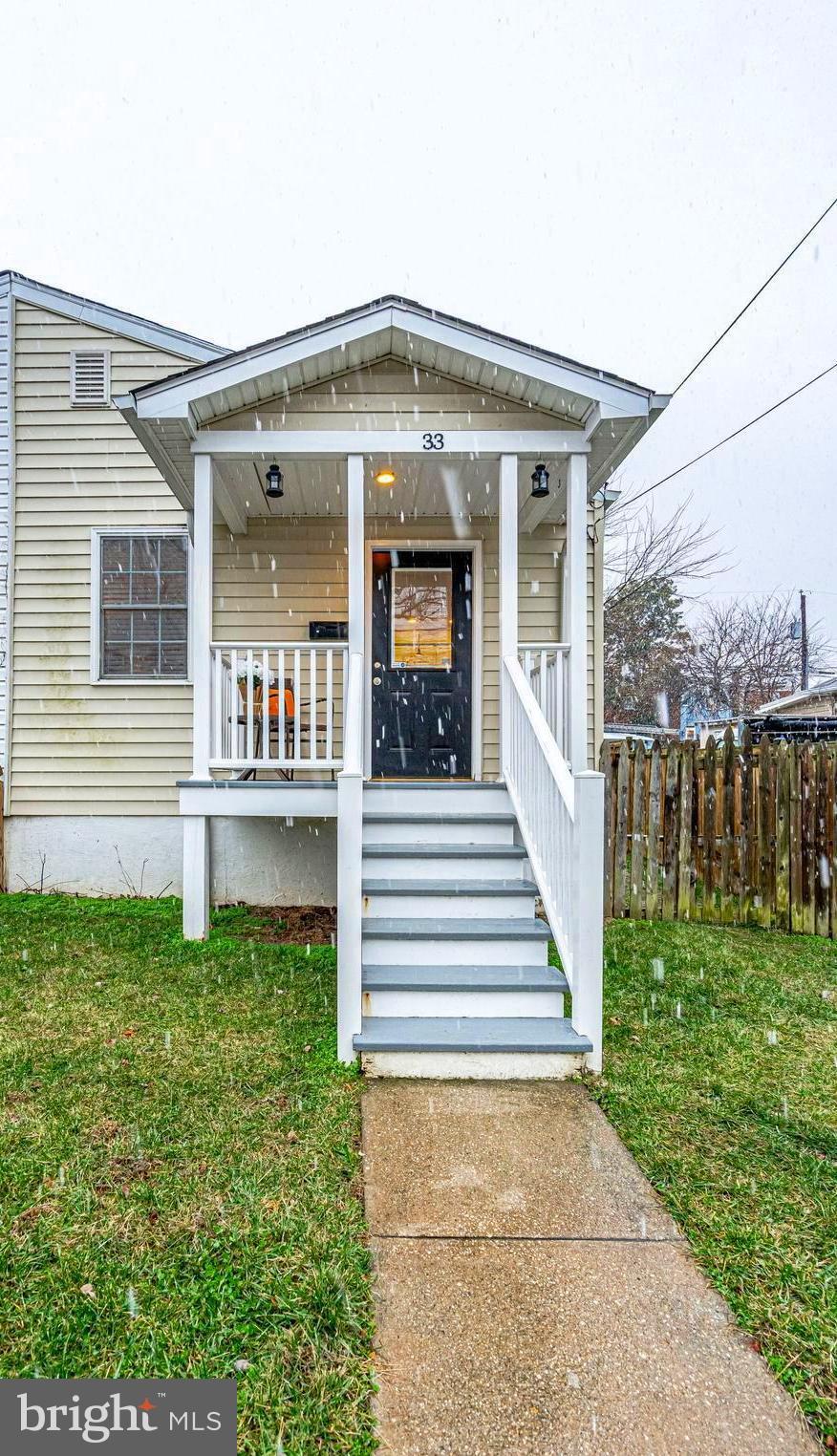 33 East Reed Avenue Alexandria, VA 22305 - Photo 2 of 43 Great Curb Appeal!