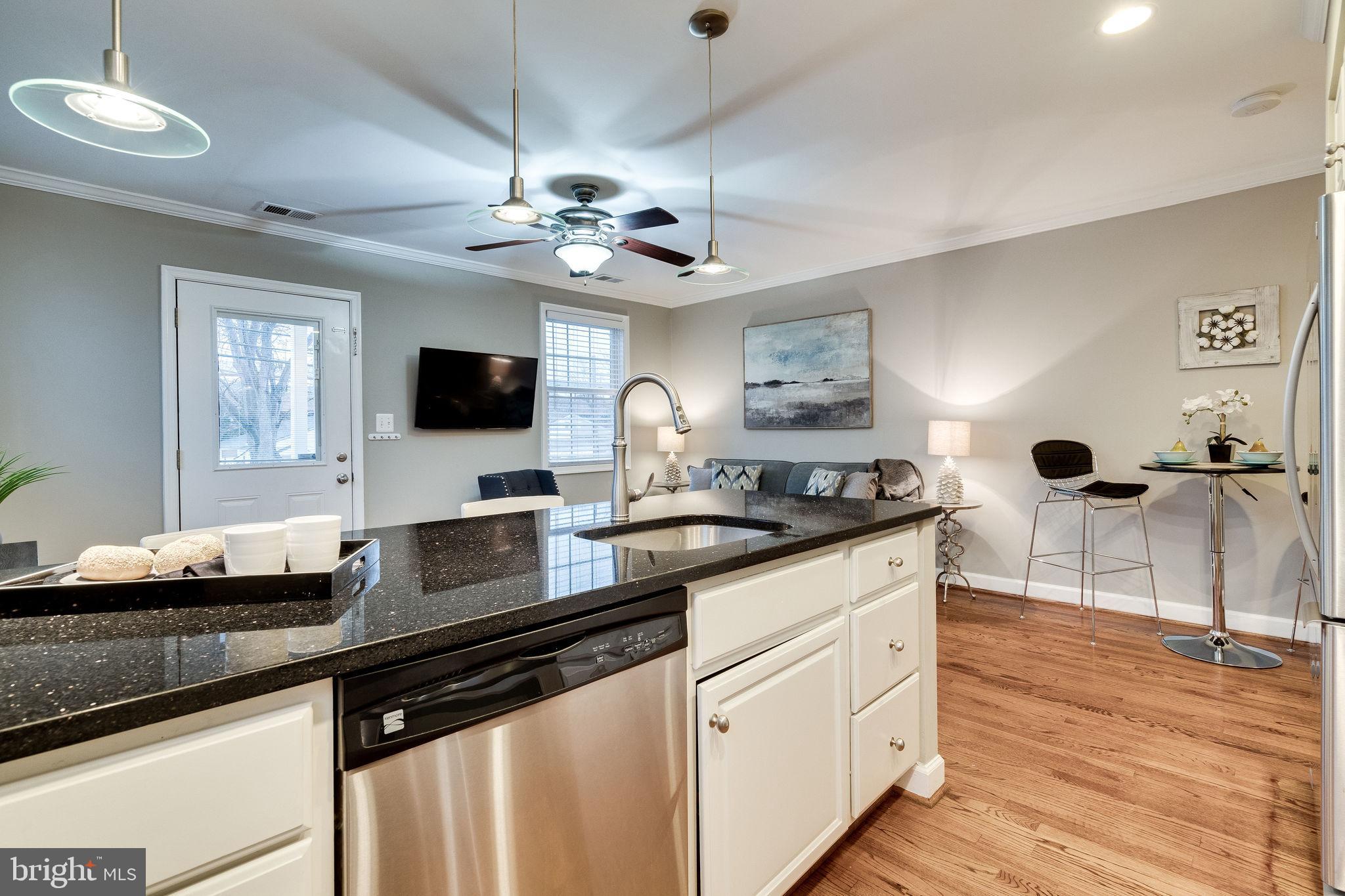 33 East Reed Avenue Alexandria, VA 22305 - Photo 10 of 43 Gallery Image 10