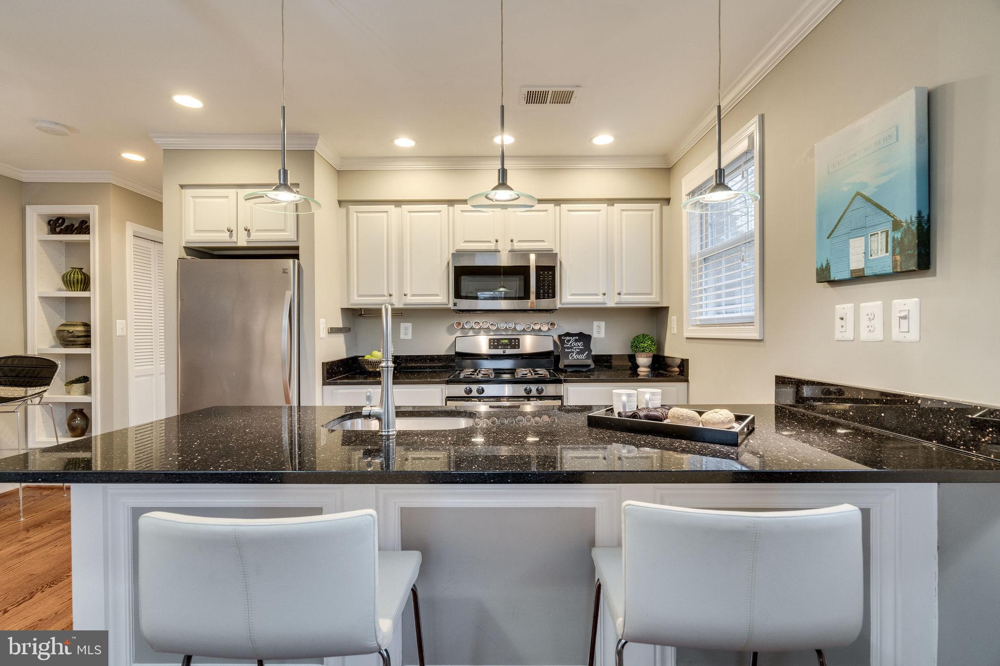 33 East Reed Avenue Alexandria, VA 22305 - Photo 4 of 43 Entirely Updated & All New Appliances