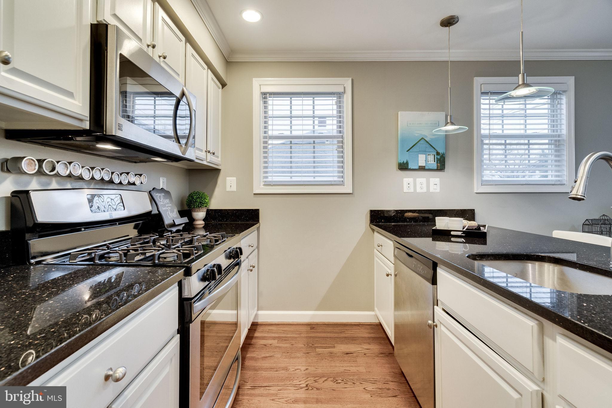 33 East Reed Avenue Alexandria, VA 22305 - Photo 9 of 43 Gallery Image 9