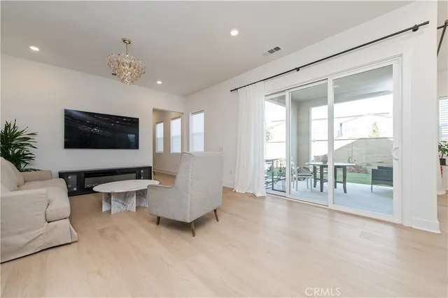 $6,800 | 127 Merit, Irvine, CA 92618