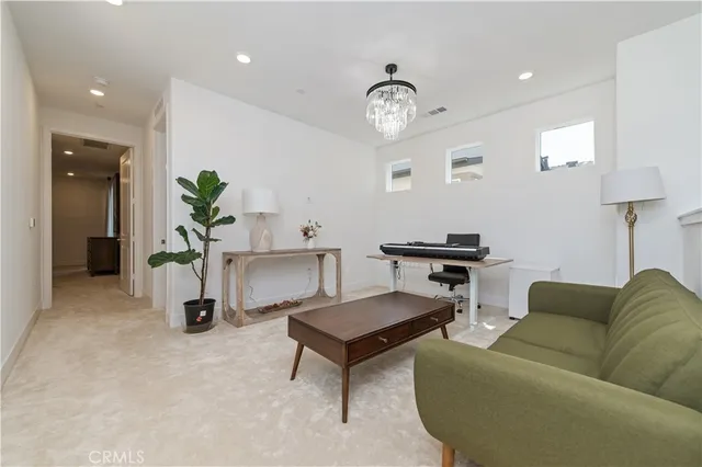 $6,800 | 127 Merit, Irvine, CA 92618