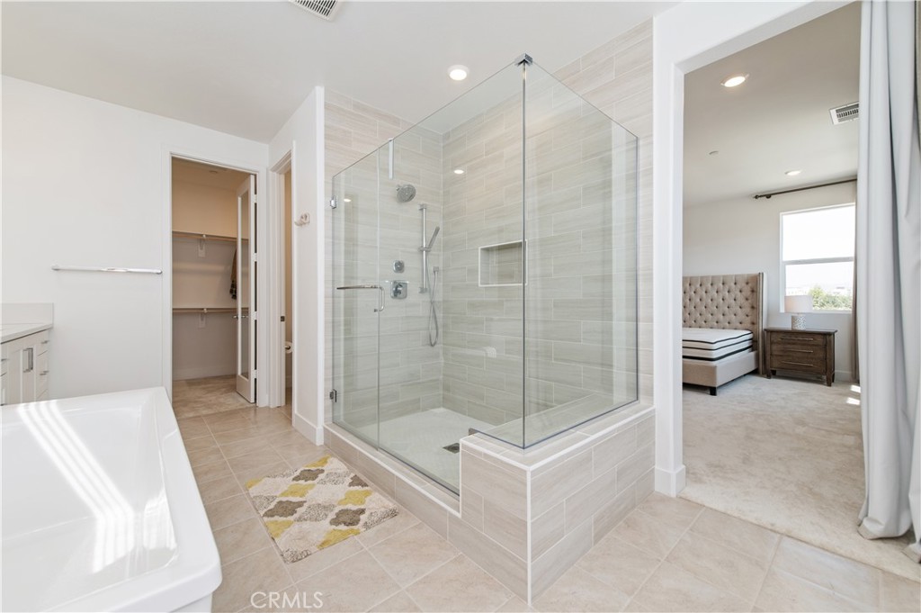 127 Merit Irvine, CA 92618 - Photo 44 of 48