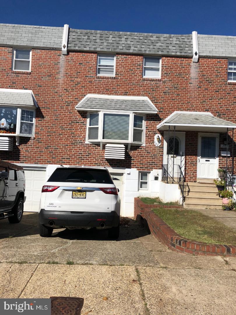 12014 Covert Road Philadelphia, PA 19154 - Photo 1 of 15 Exterior Front